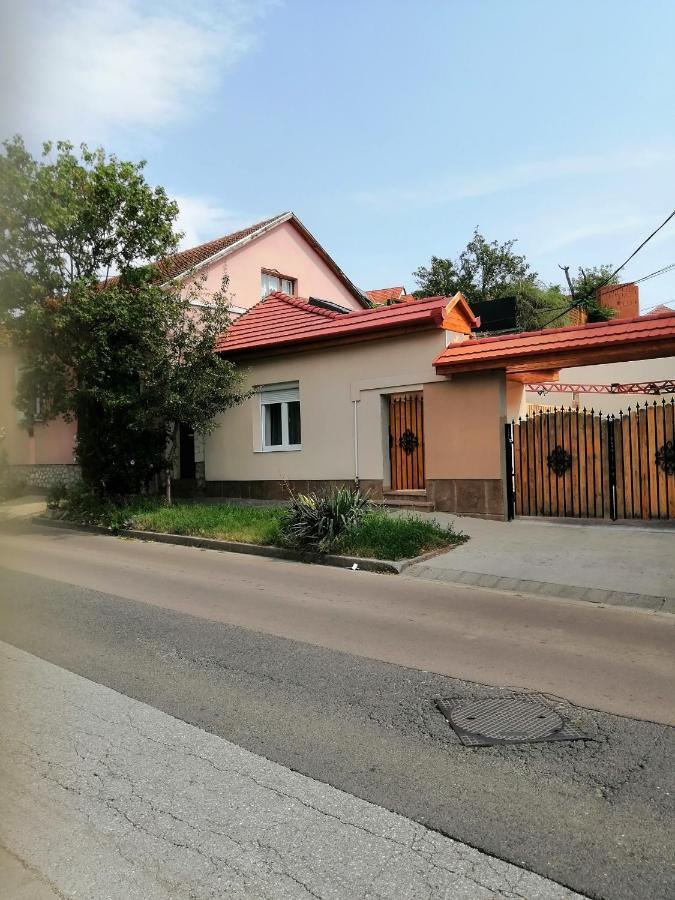 Varfal Apartman II Eger Exterior photo